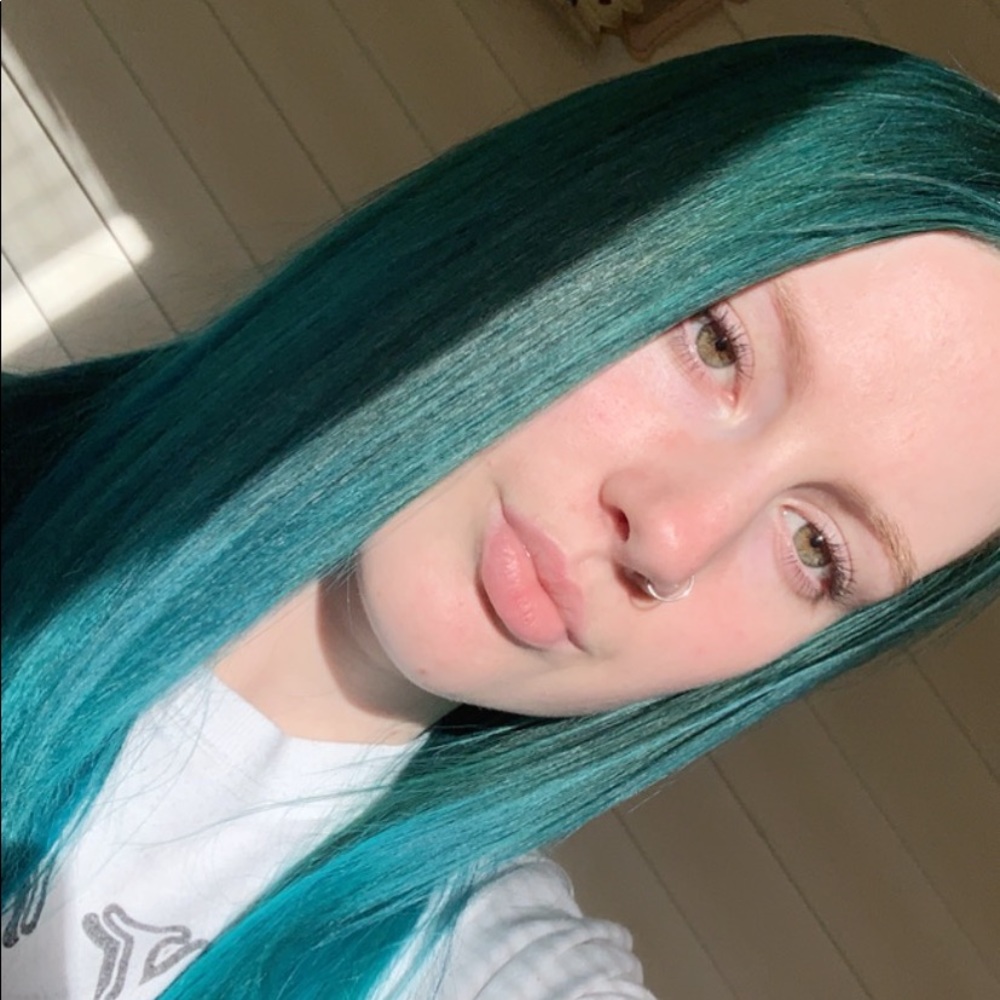 Meet your Posher, Brooke